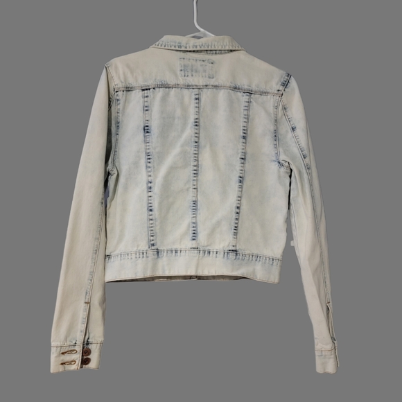 ✨️2/$20 EUC Jean Jacket Acid Wash Size L - Picture 4 of 4